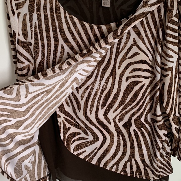 Brown zebra print blouse - Picture 2 of 2